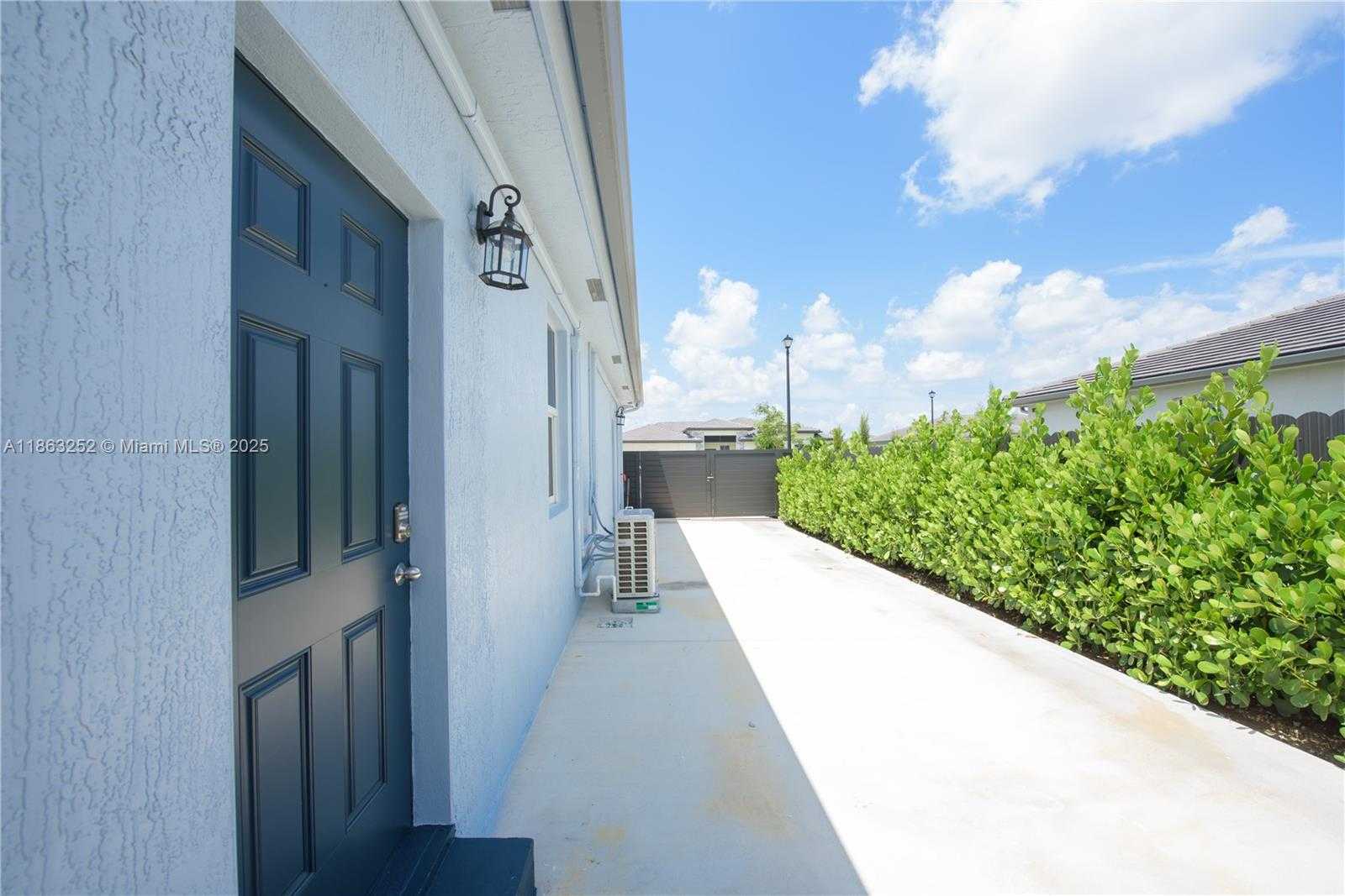 Small Image of 29081 SOUTH WEST 168TH CT, Homestead Number 31