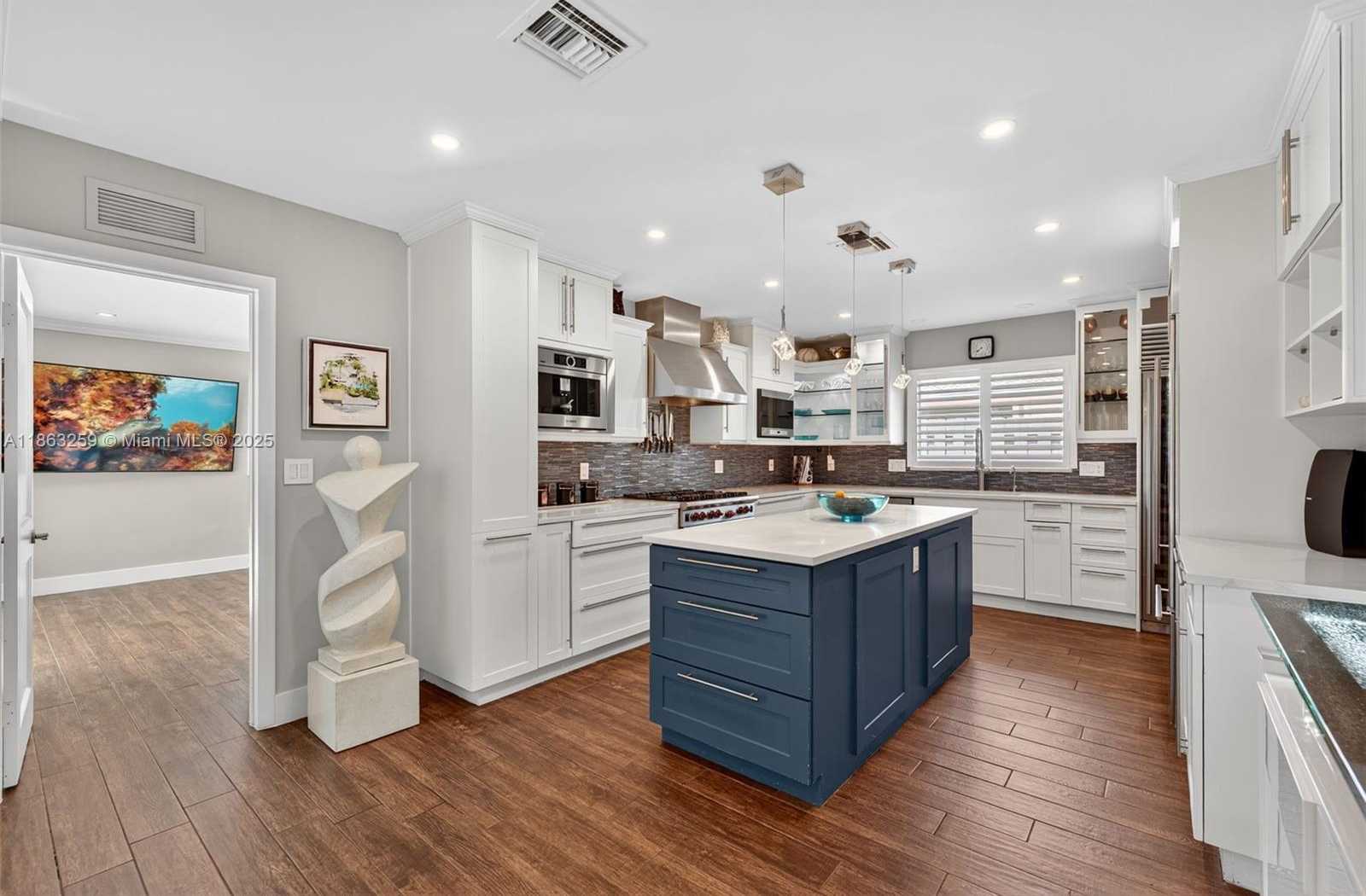 Small Image of 2131 NORTH EAST 15TH TER, Wilton Manors Number 14