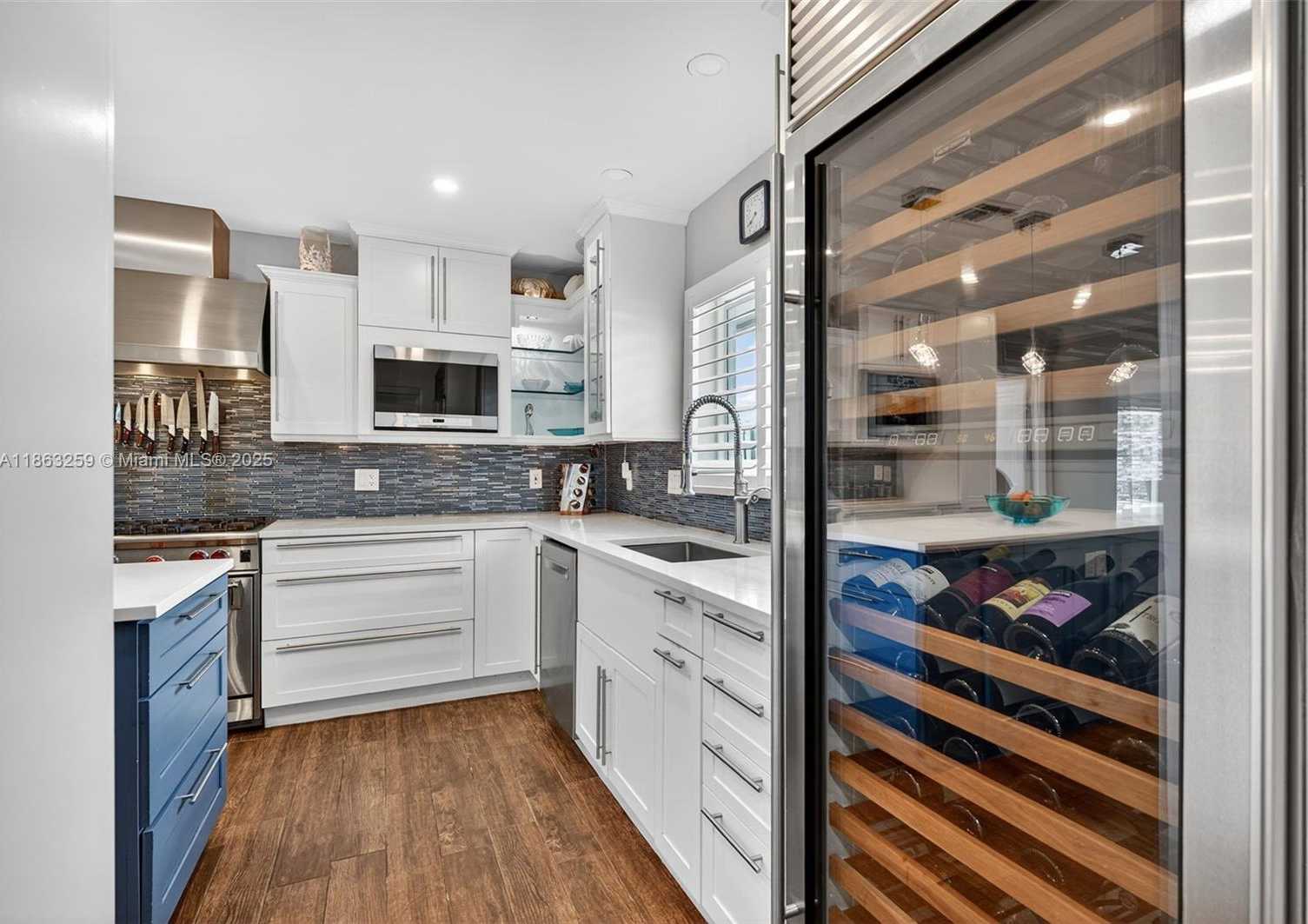 Small Image of 2131 NORTH EAST 15TH TER, Wilton Manors Number 21