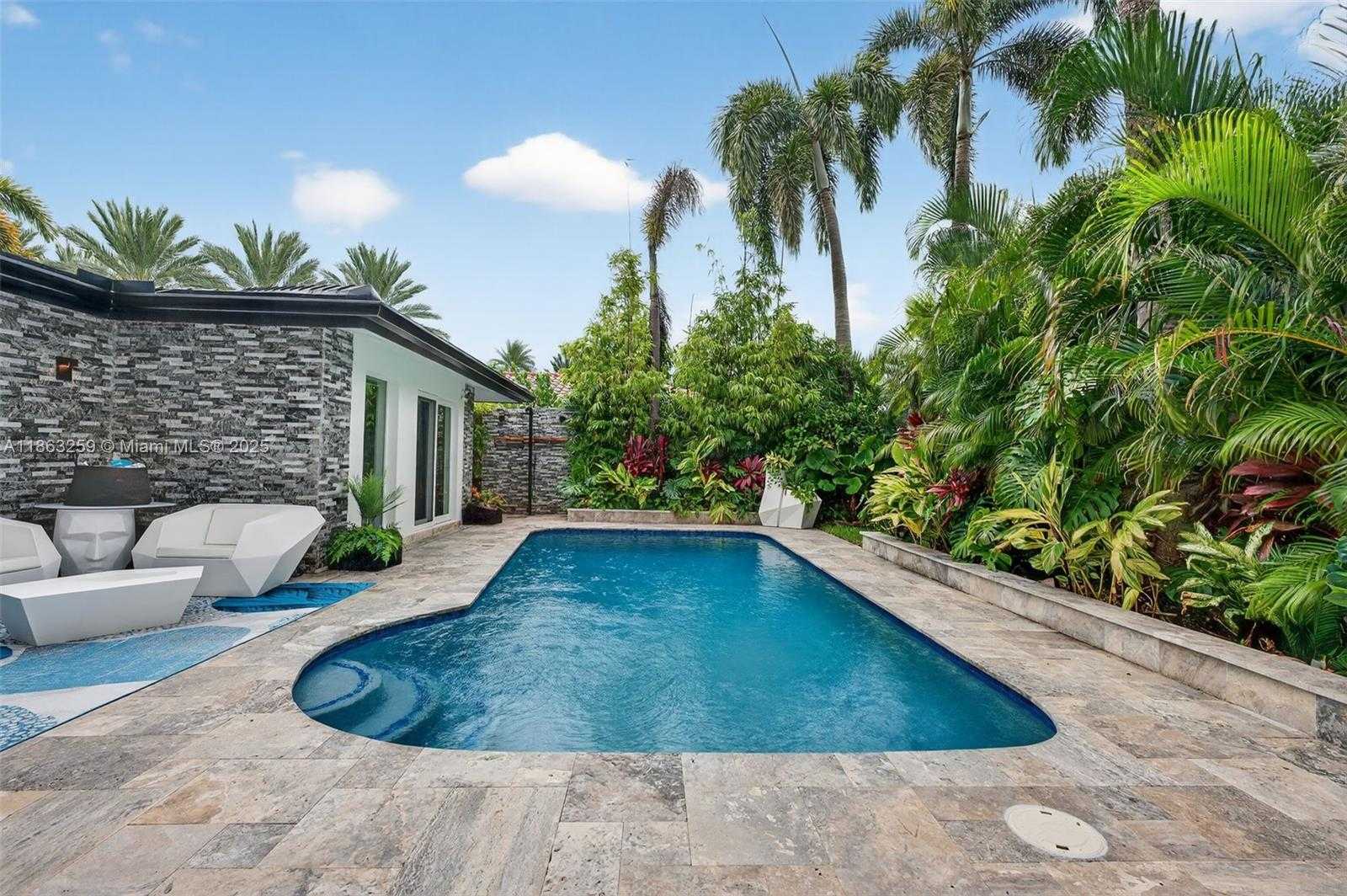Small Image of 2131 NORTH EAST 15TH TER, Wilton Manors Number 44