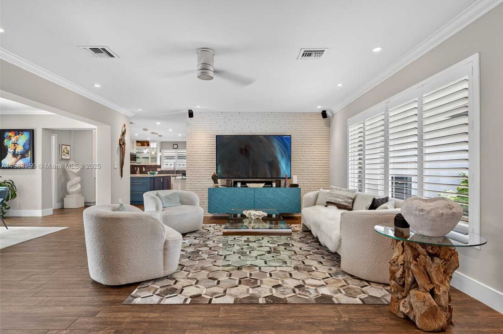 Small Image of 2131 NORTH EAST 15TH TER, Wilton Manors Number 7