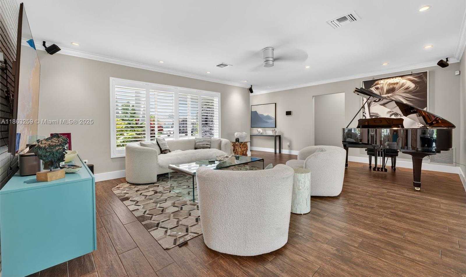Small Image of 2131 NORTH EAST 15TH TER, Wilton Manors Number 8