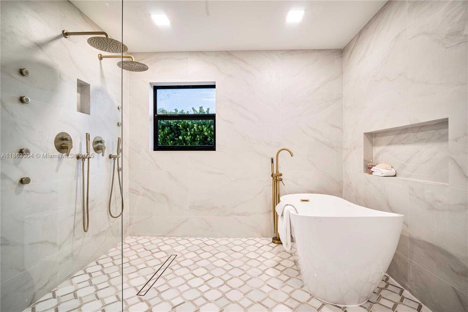Small Image of 5561 NORTH EAST 28TH AVE, Fort Lauderdale Number 24
