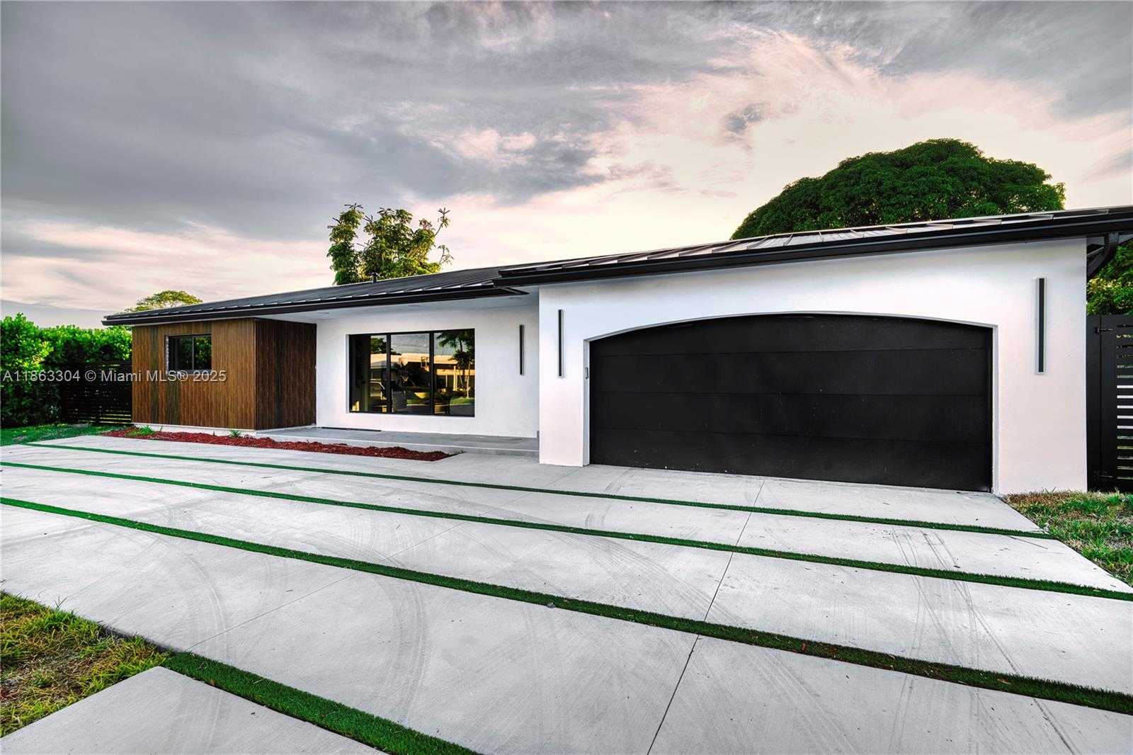 Small Image of 5561 NORTH EAST 28TH AVE, Fort Lauderdale Number 3