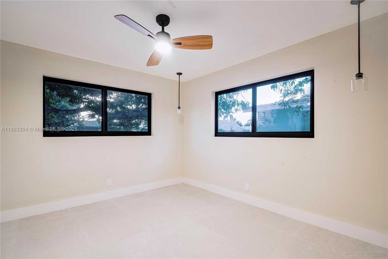 Small Image of 5561 NORTH EAST 28TH AVE, Fort Lauderdale Number 31