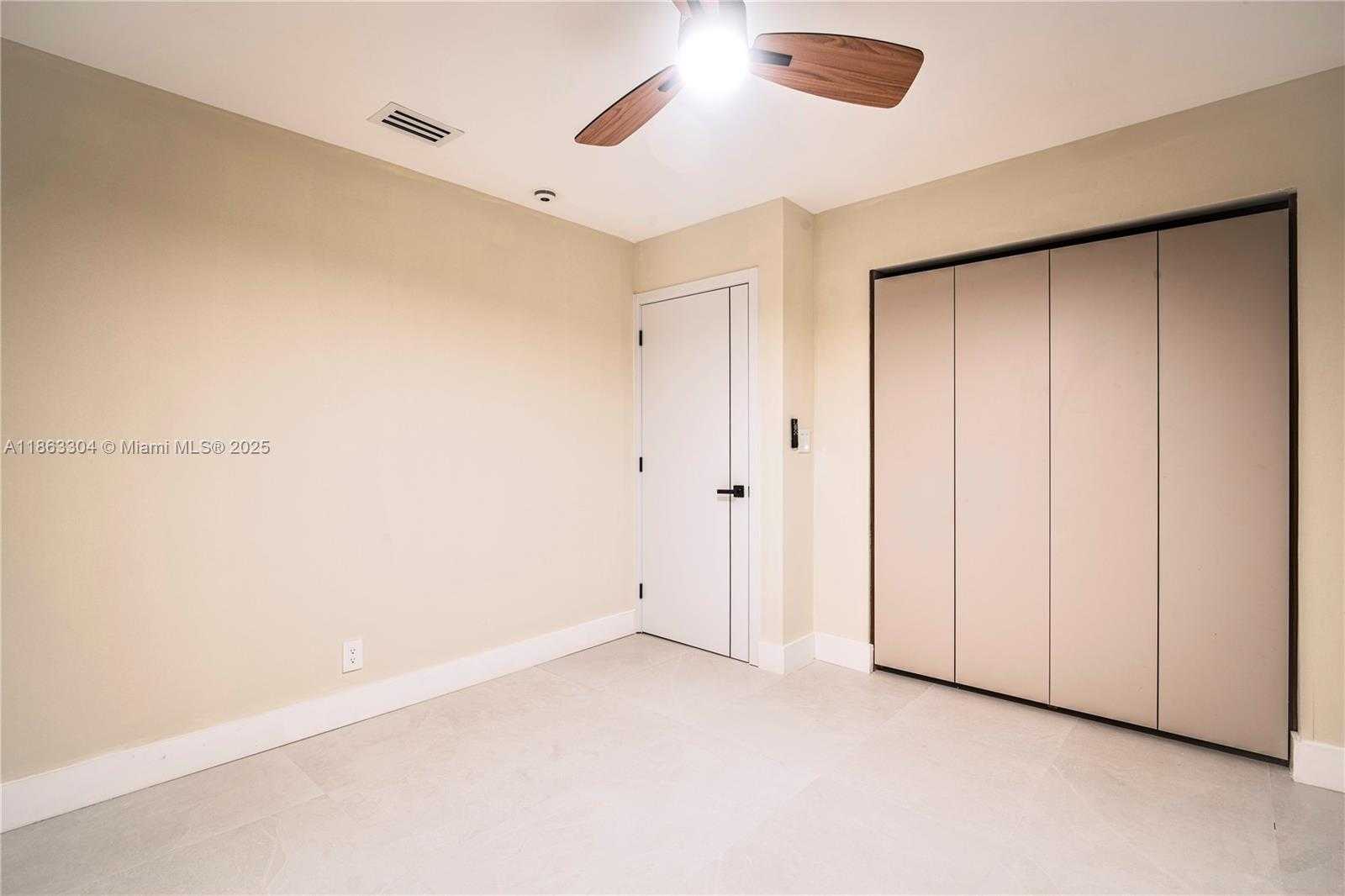 Small Image of 5561 NORTH EAST 28TH AVE, Fort Lauderdale Number 37