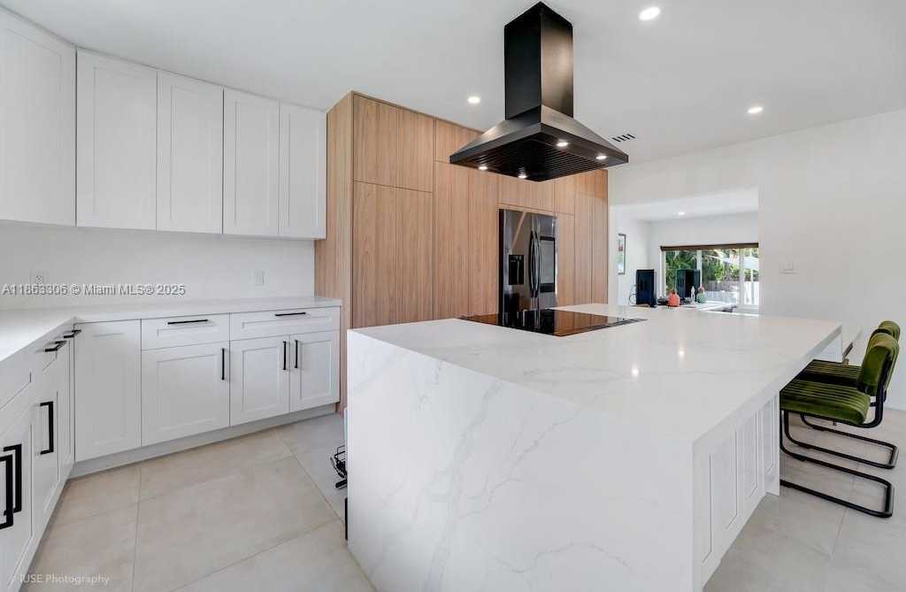 Small Image of 149 NORTH WEST 89TH ST, El Portal Number 3