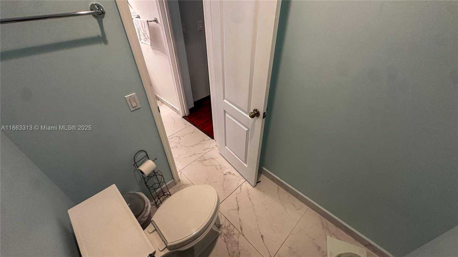 Small Image of 16368 SOUTH WEST 43RD TER, Kendall Number 31