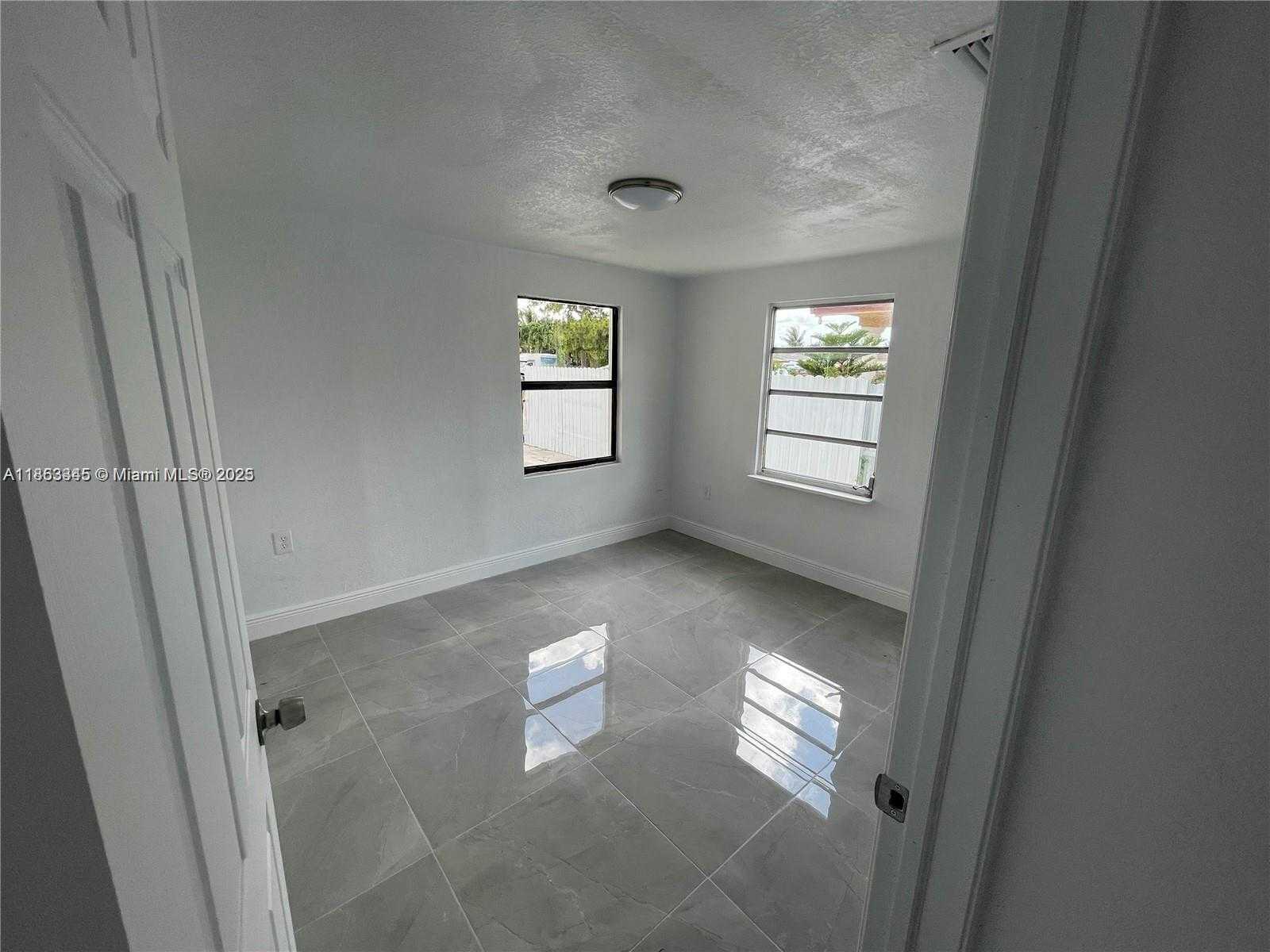 Small Image of 508 EAST 40TH ST, Hialeah Number 6