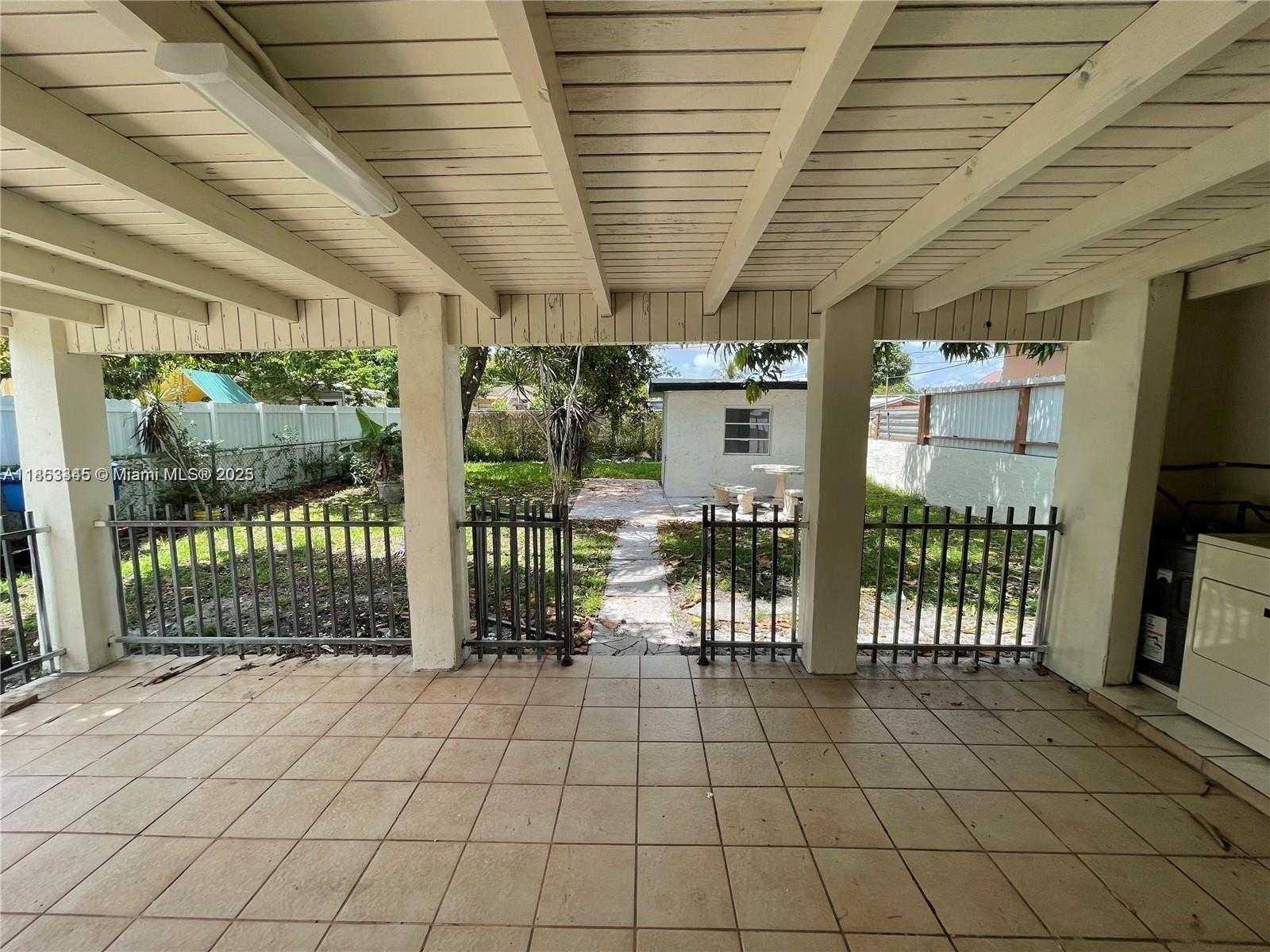 Small Image of 508 EAST 40TH ST, Hialeah Number 8