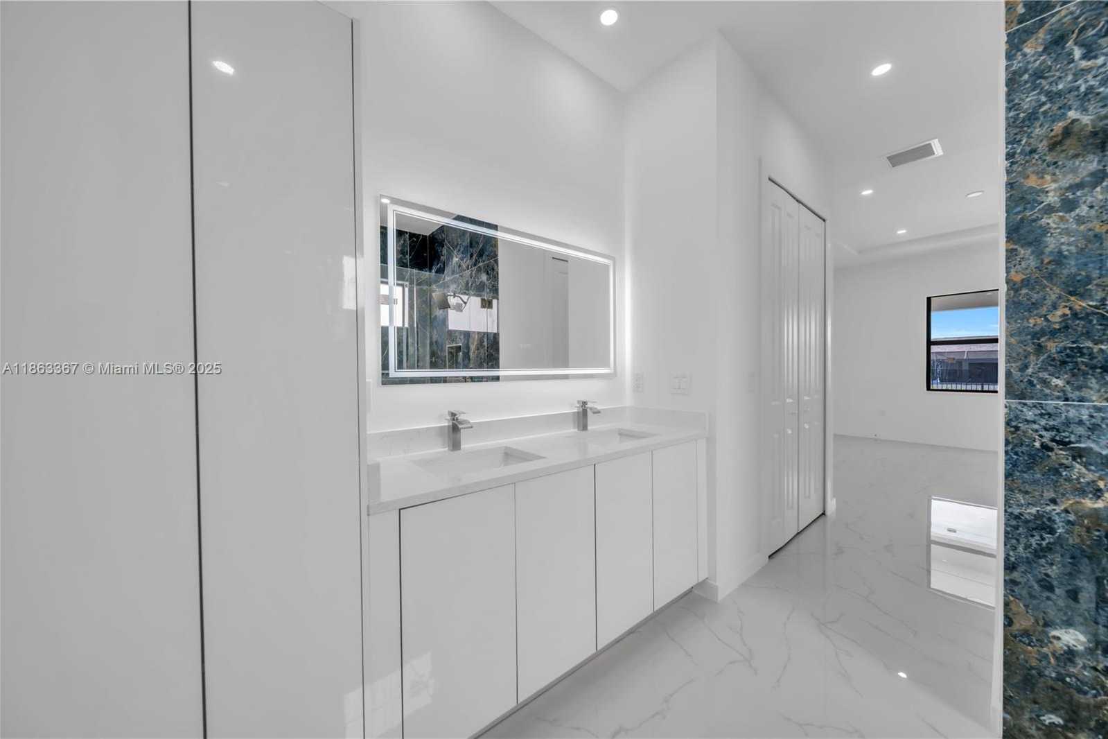 Small Image of 2318 NORTH WEST 30TH TER, Cape Coral Number 11