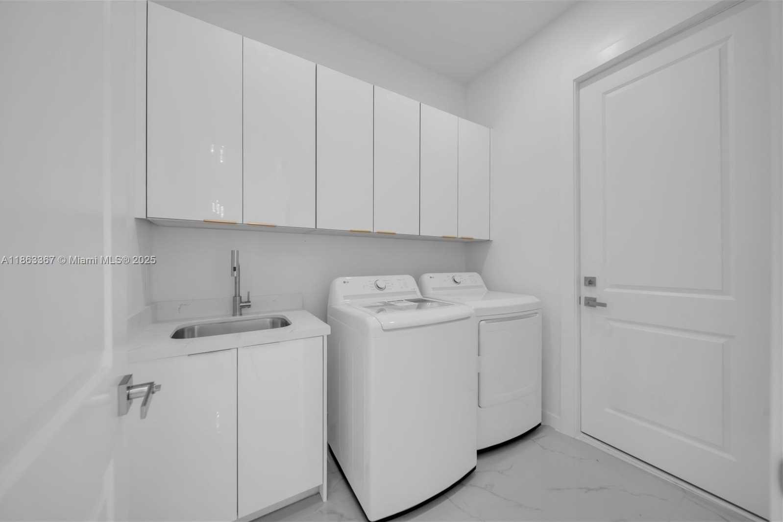 Small Image of 2318 NORTH WEST 30TH TER, Cape Coral Number 6