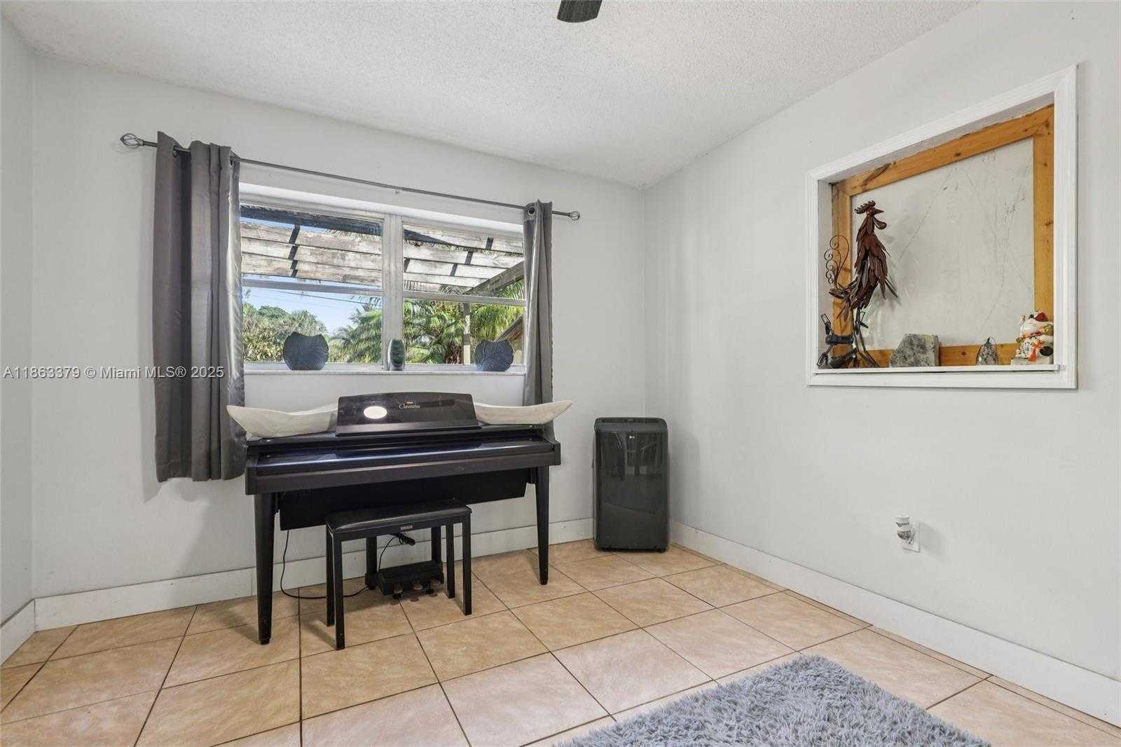 Small Image of 2441 SOUTH WEST 43RD AVE, Fort Lauderdale Number 21