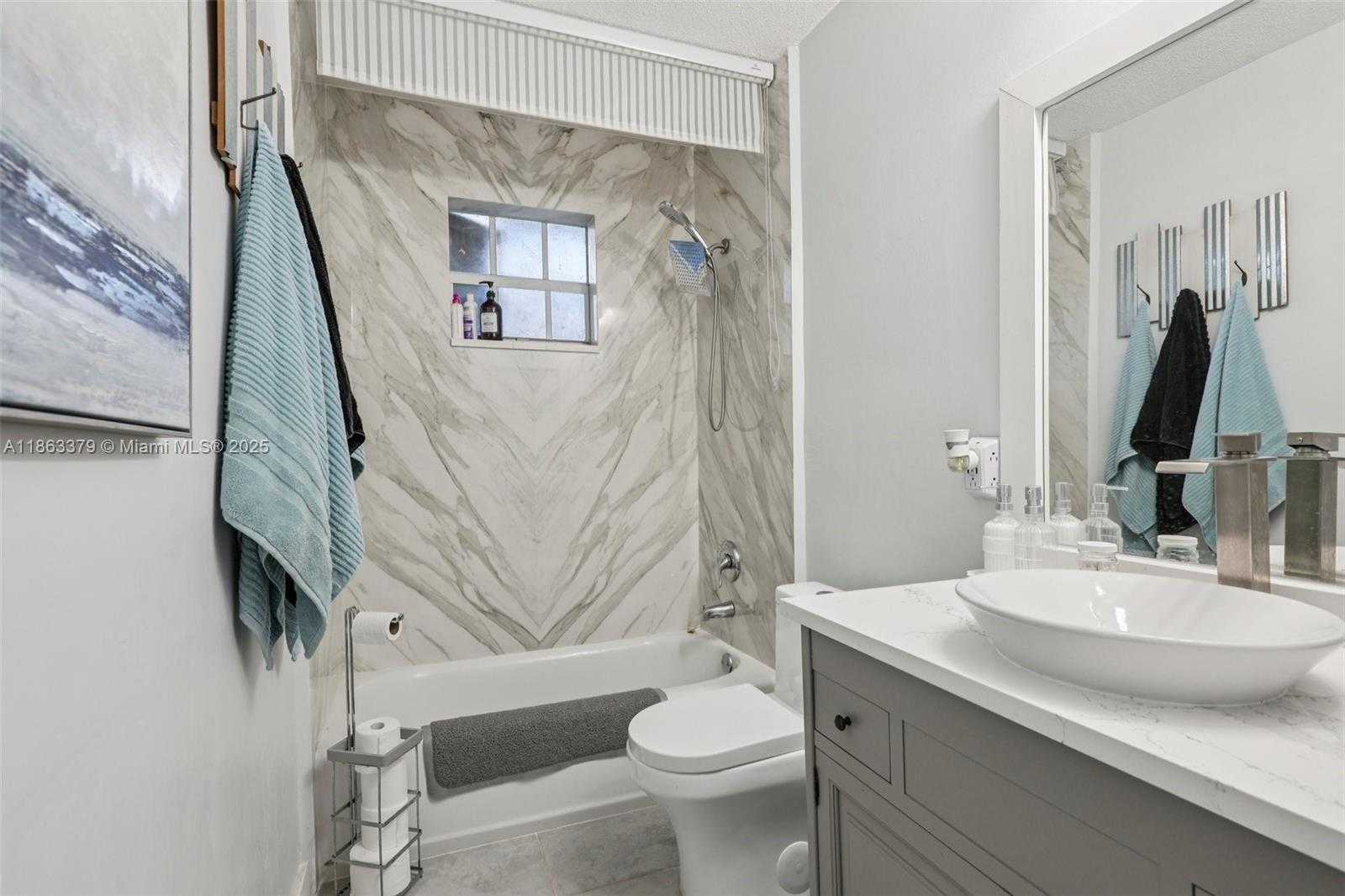 Small Image of 2441 SOUTH WEST 43RD AVE, Fort Lauderdale Number 22