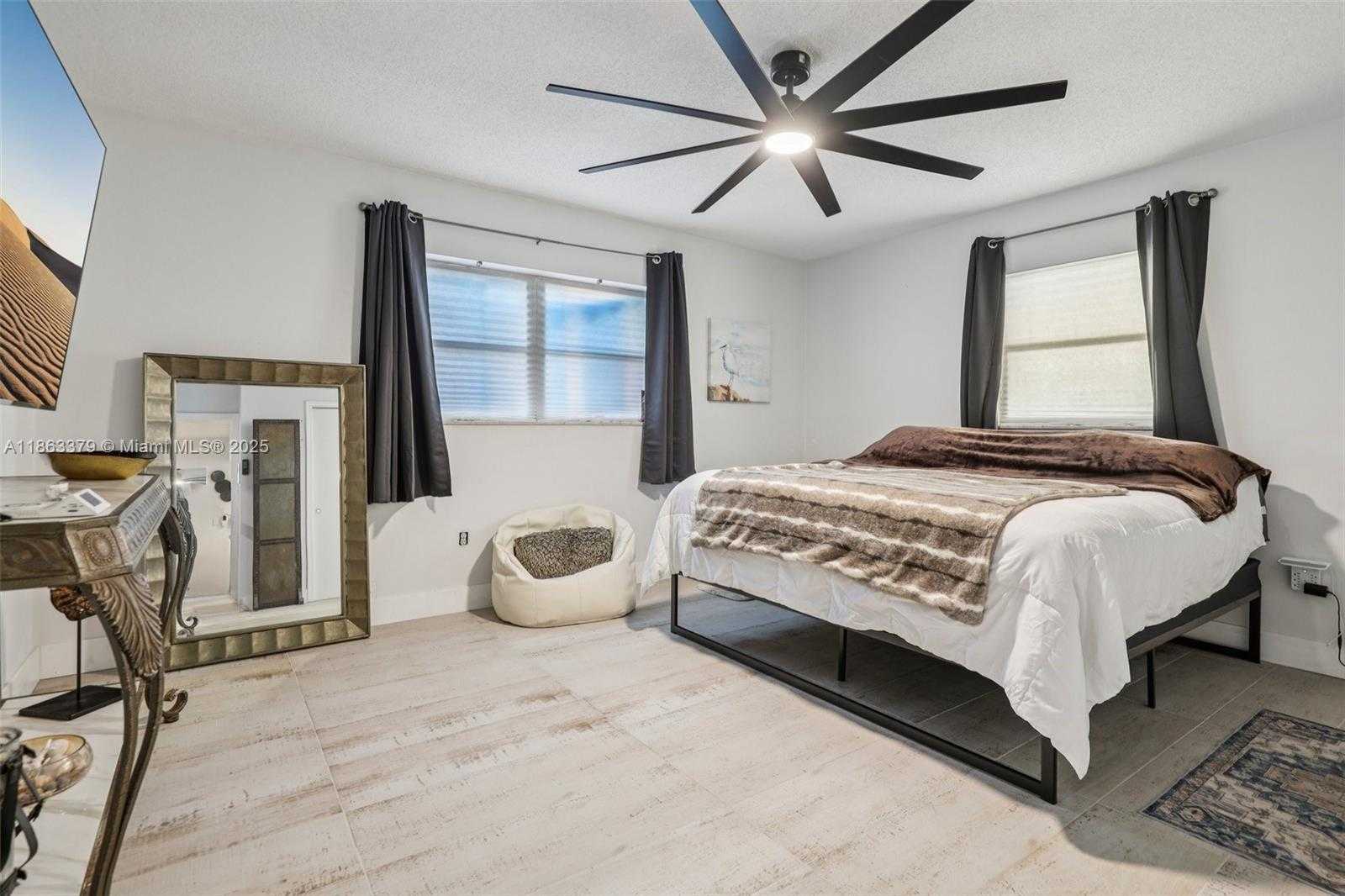 Small Image of 2441 SOUTH WEST 43RD AVE, Fort Lauderdale Number 24