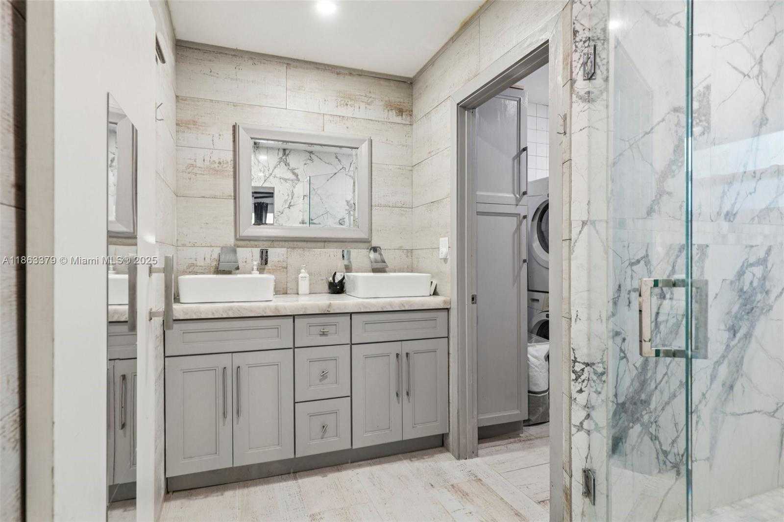 Small Image of 2441 SOUTH WEST 43RD AVE, Fort Lauderdale Number 27