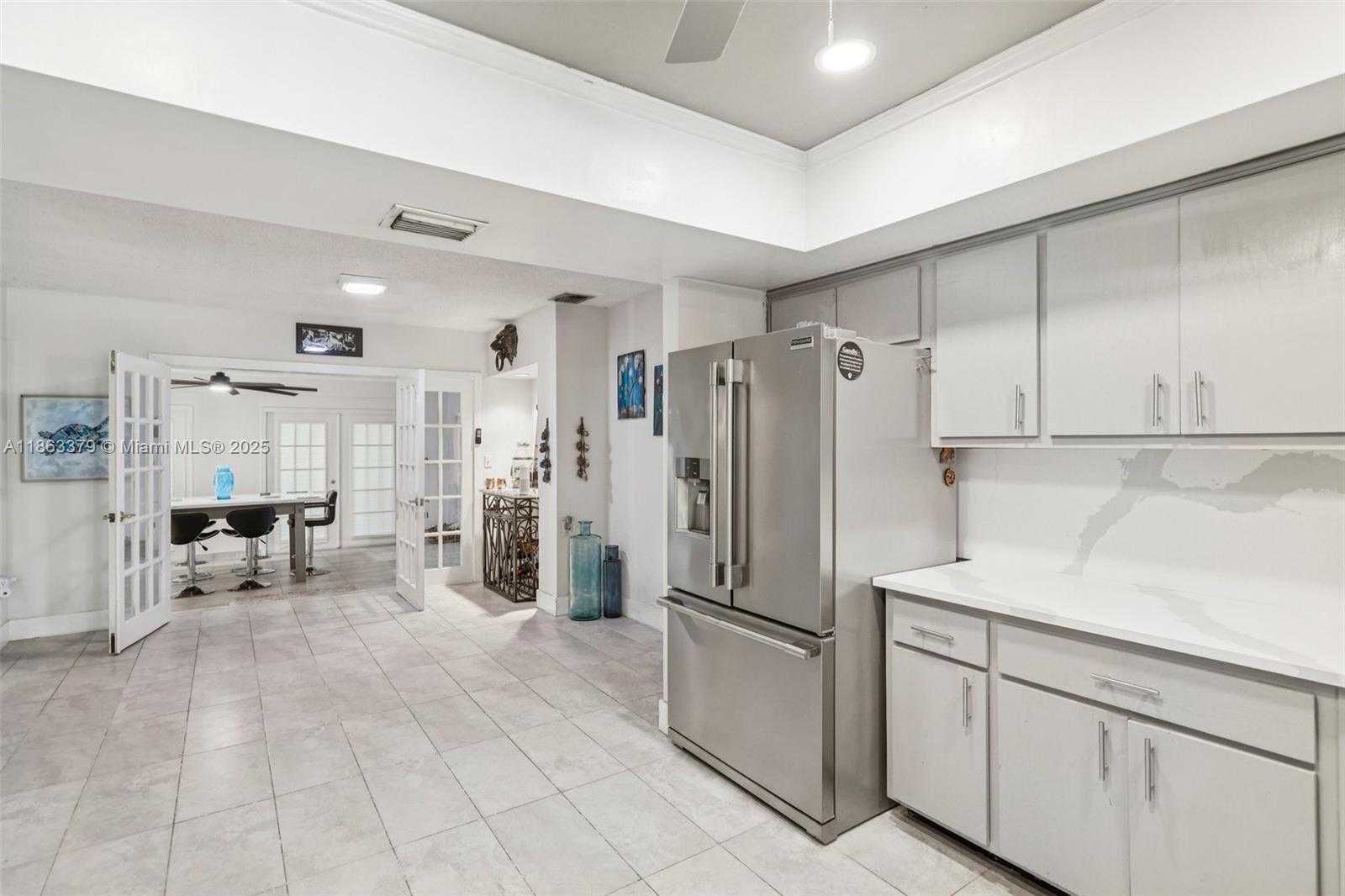 Small Image of 2441 SOUTH WEST 43RD AVE, Fort Lauderdale Number 3