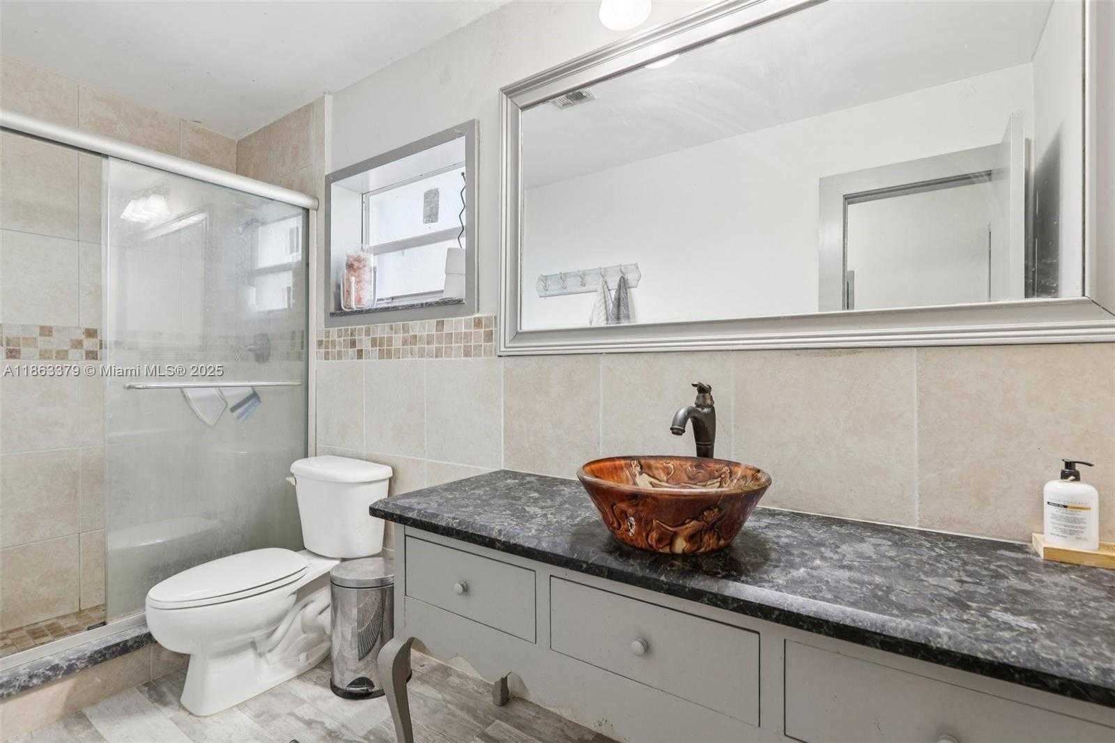 Small Image of 2441 SOUTH WEST 43RD AVE, Fort Lauderdale Number 32