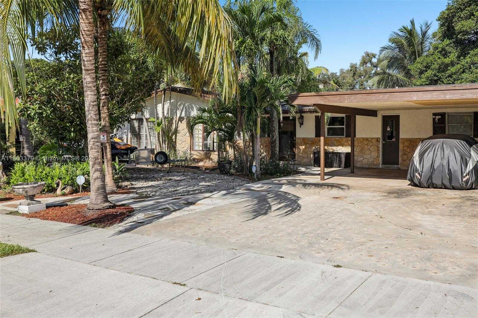 Small Image of 2441 SOUTH WEST 43RD AVE, Fort Lauderdale Number 49