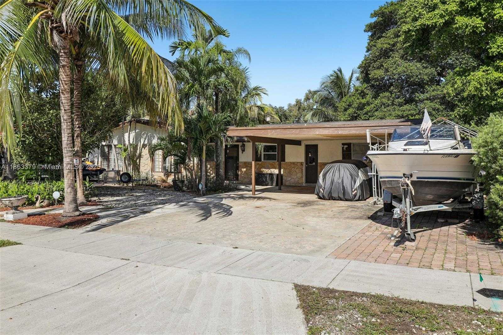 Small Image of 2441 SOUTH WEST 43RD AVE, Fort Lauderdale Number 5