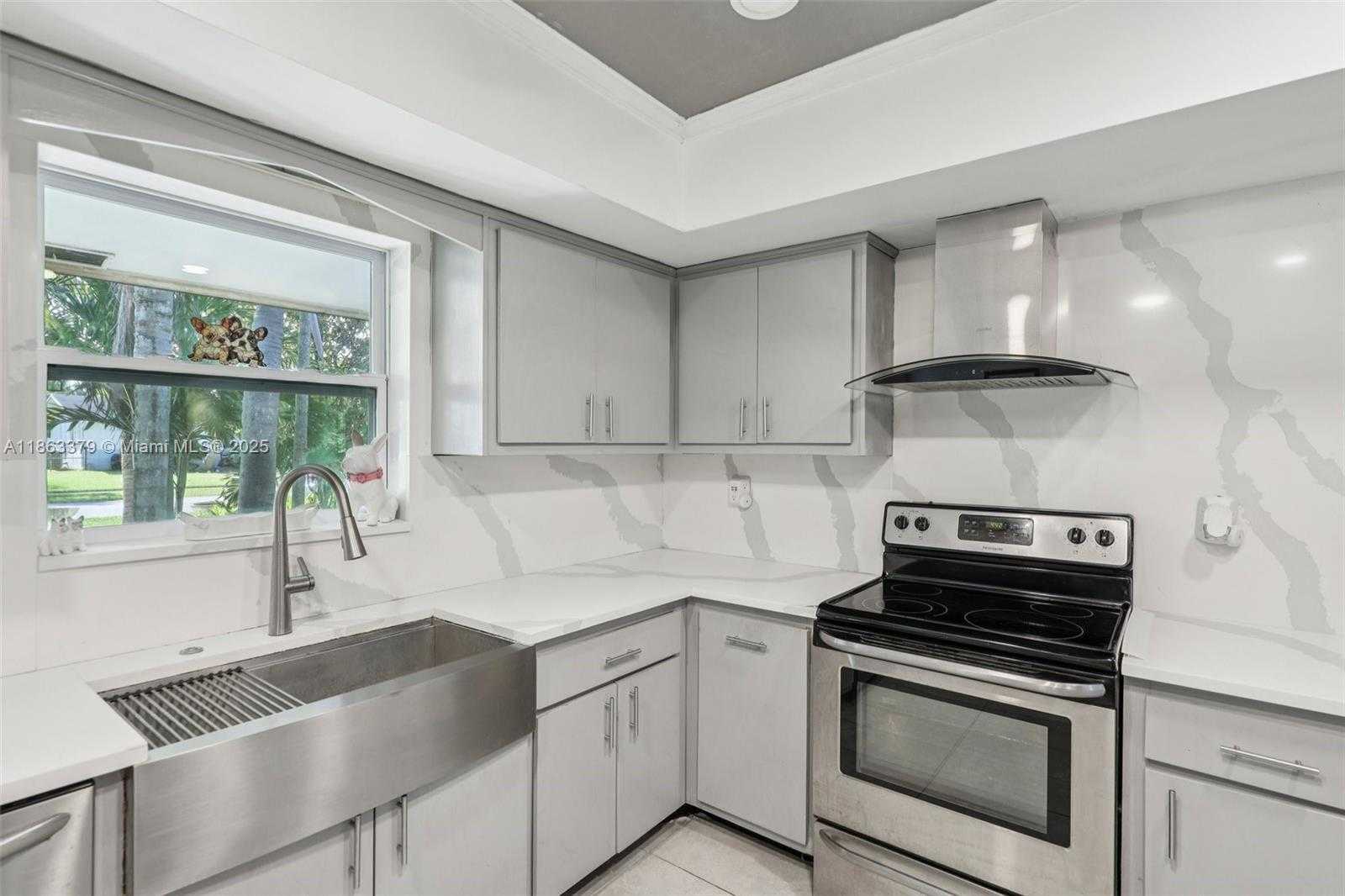 Small Image of 2441 SOUTH WEST 43RD AVE, Fort Lauderdale Number 8