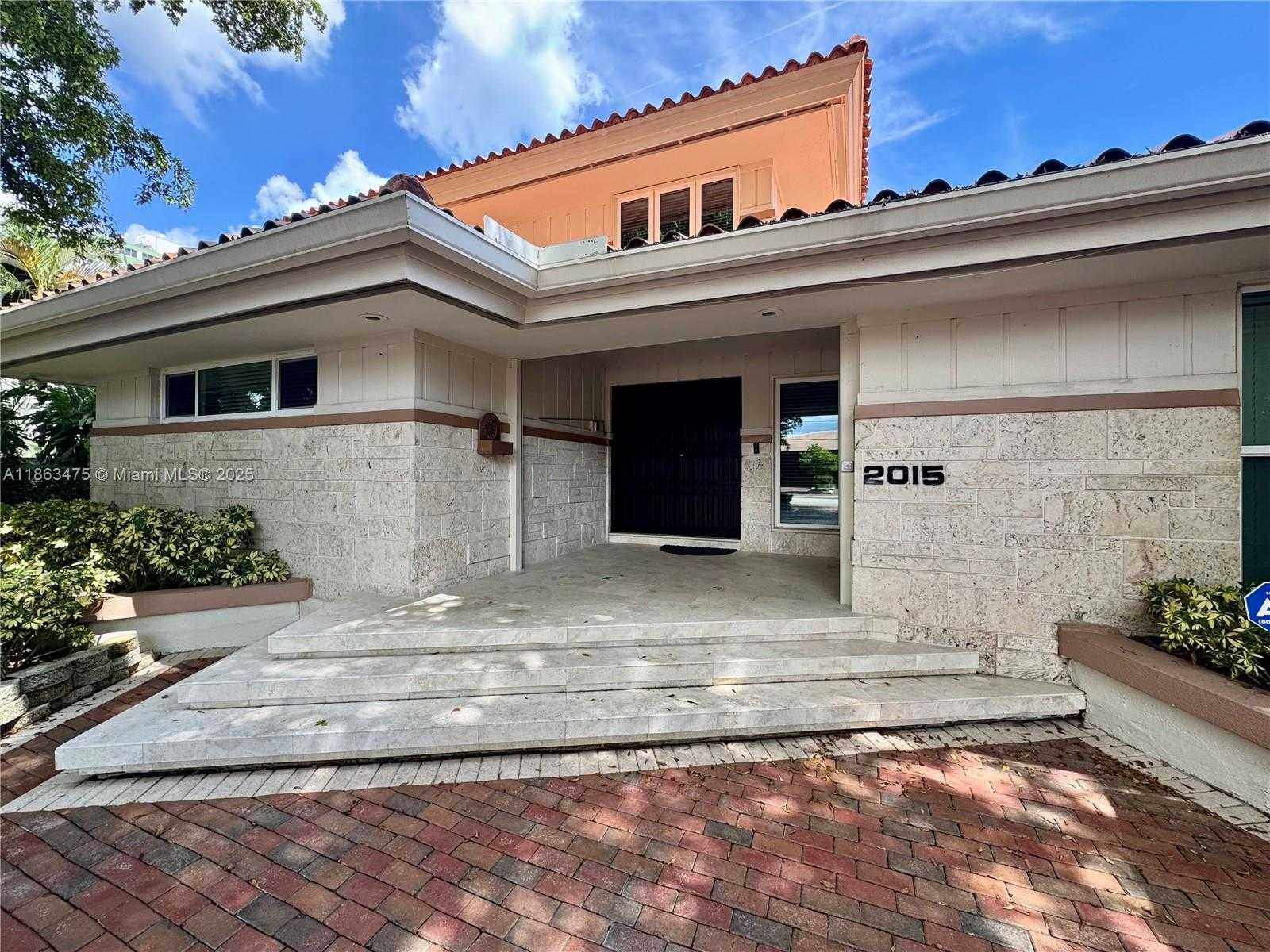 Small Image of 2015 NORTH EAST 120TH RD, North Miami Number 6