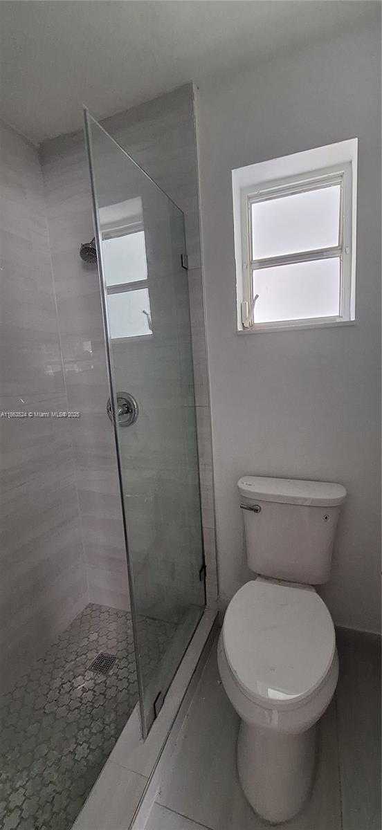 Small Image of 8436 SOUTHAMPTON DR, Miramar Number 10