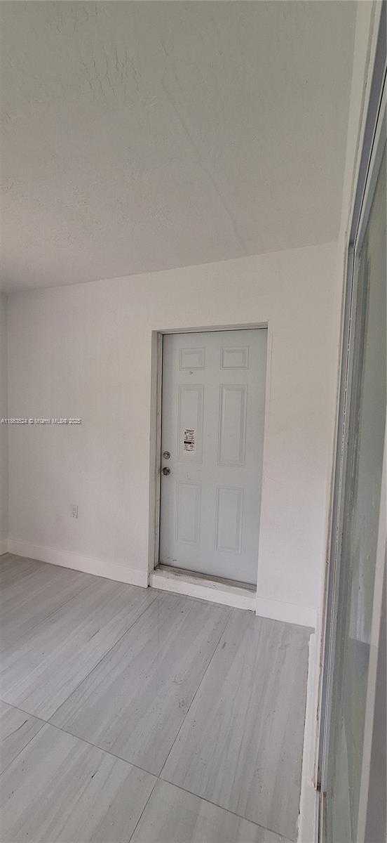 Small Image of 8436 SOUTHAMPTON DR, Miramar Number 20