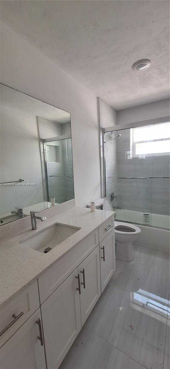 Small Image of 8436 SOUTHAMPTON DR, Miramar Number 5