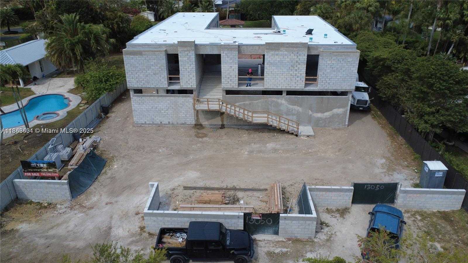 Small Image of 13050 SOUTH WEST 103 AVE, Miami Number 11