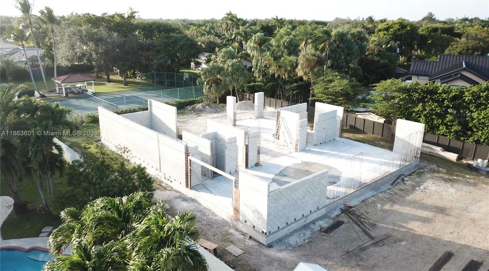 Small Image of 13050 SOUTH WEST 103 AVE, Miami Number 20