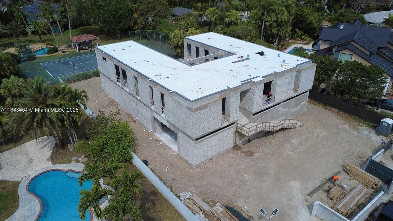 Small Image of 13050 SOUTH WEST 103 AVE, Miami Number 9