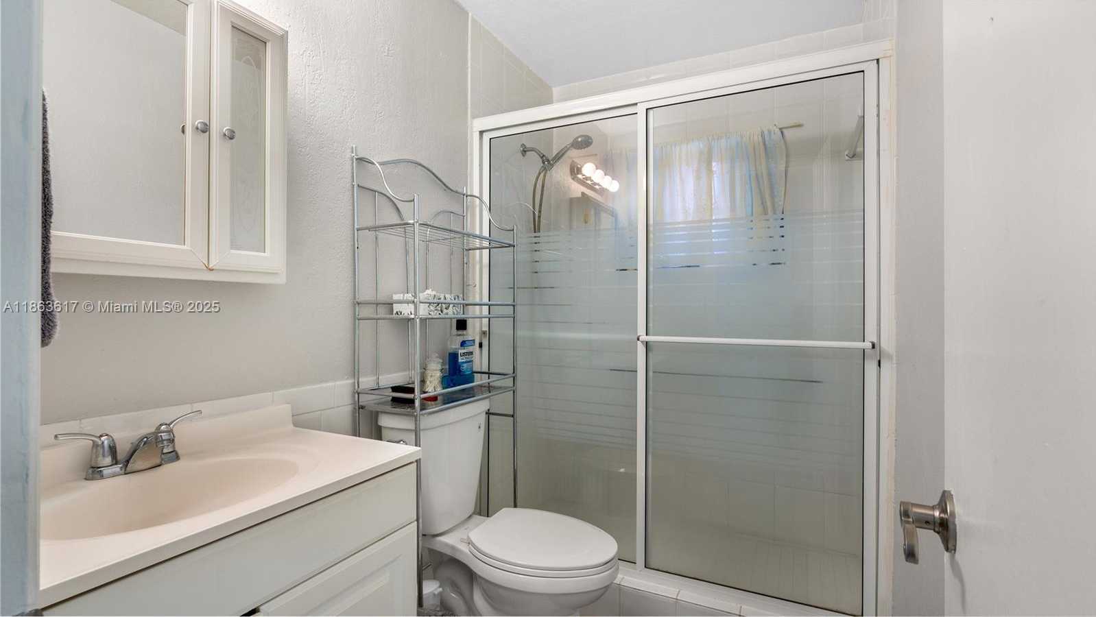Small Image of 9404 NORTH WEST 70TH PL, Tamarac Number 15