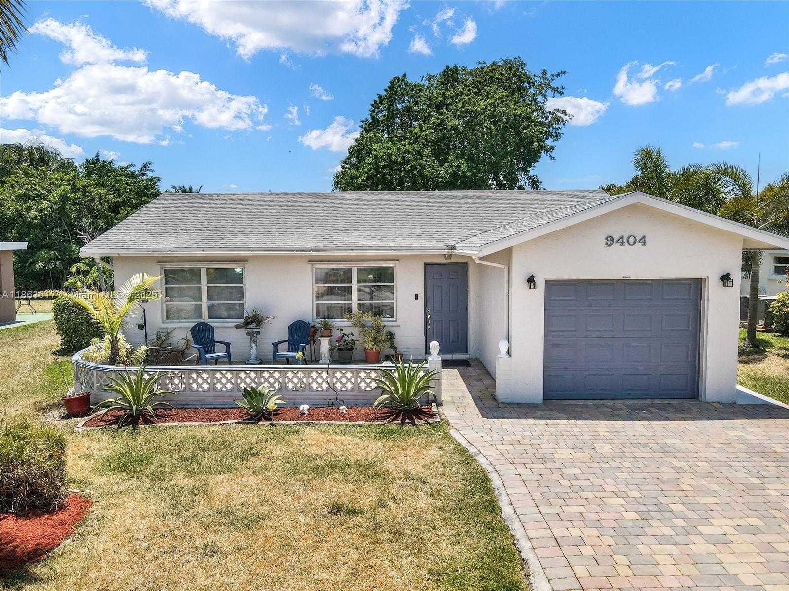 Small Image of 9404 NORTH WEST 70TH PL, Tamarac Number 2