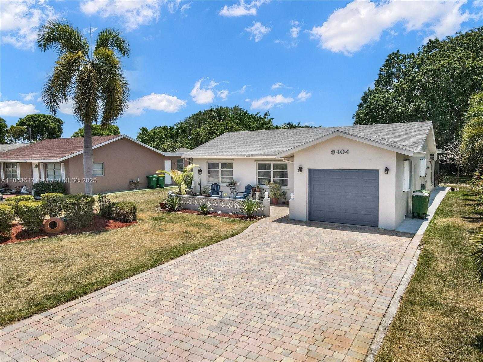 Small Image of 9404 NORTH WEST 70TH PL, Tamarac Number 21