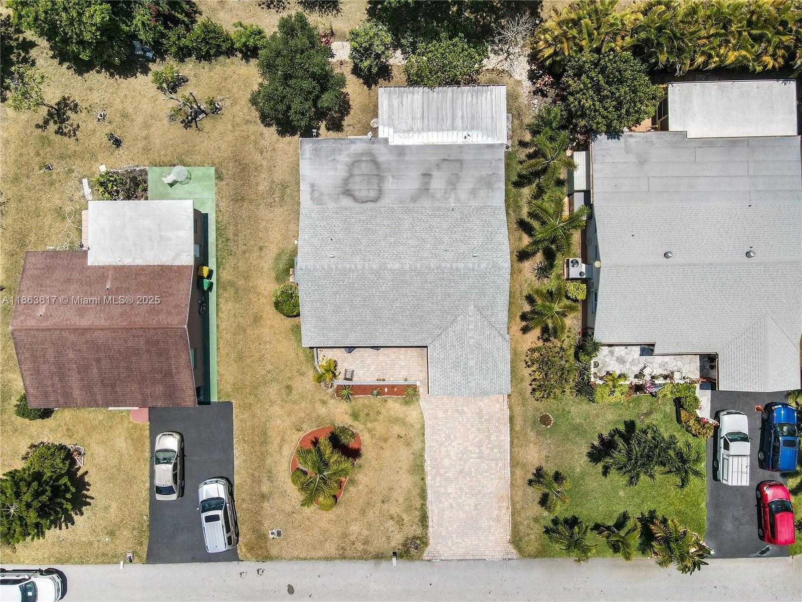 Small Image of 9404 NORTH WEST 70TH PL, Tamarac Number 23