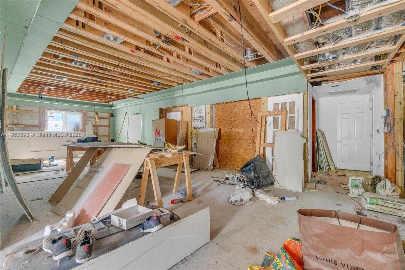 Small Image of 9655 BISCAYNE BLVD, Miami Shores Number 10