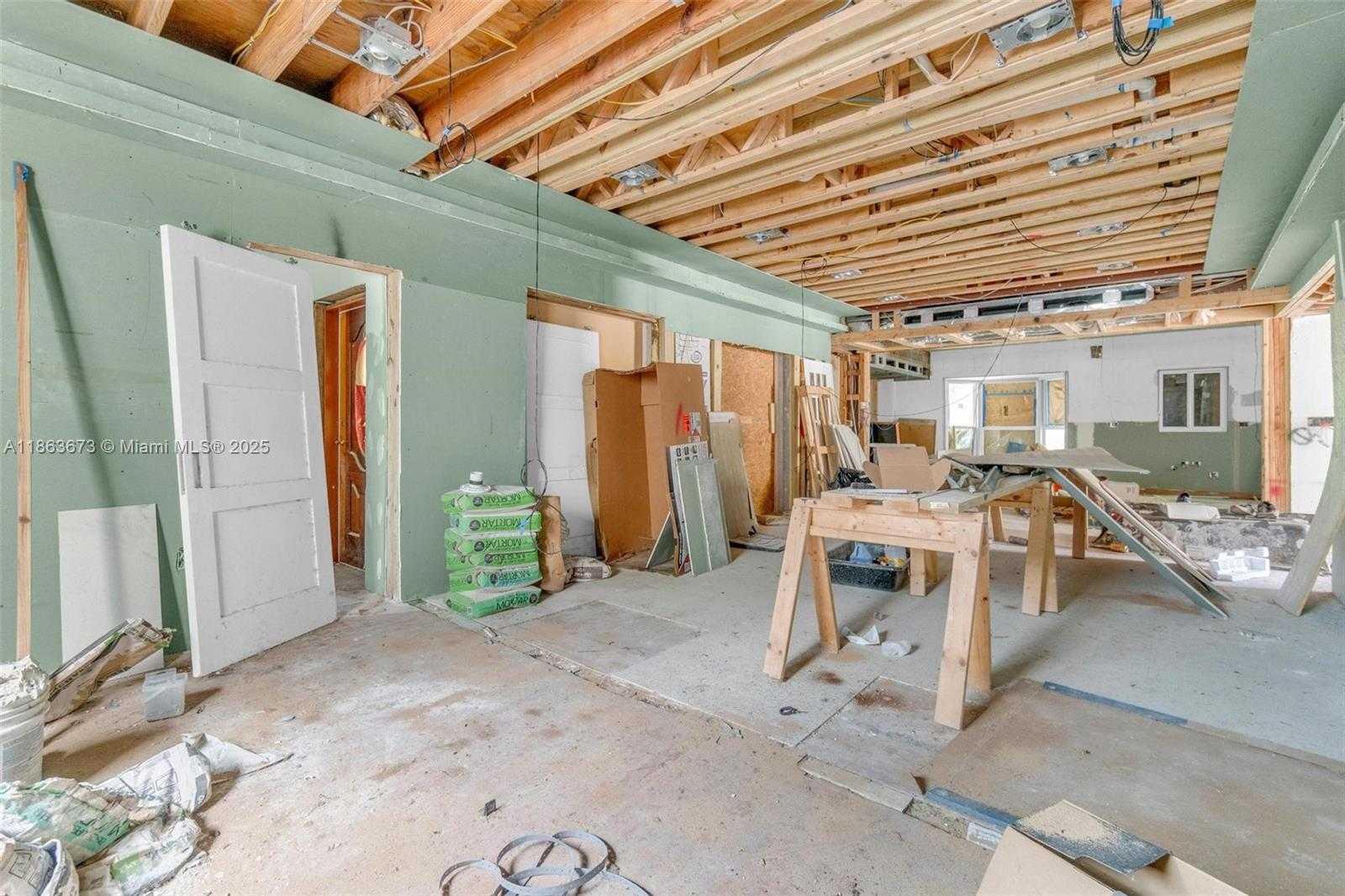 Small Image of 9655 BISCAYNE BLVD, Miami Shores Number 11