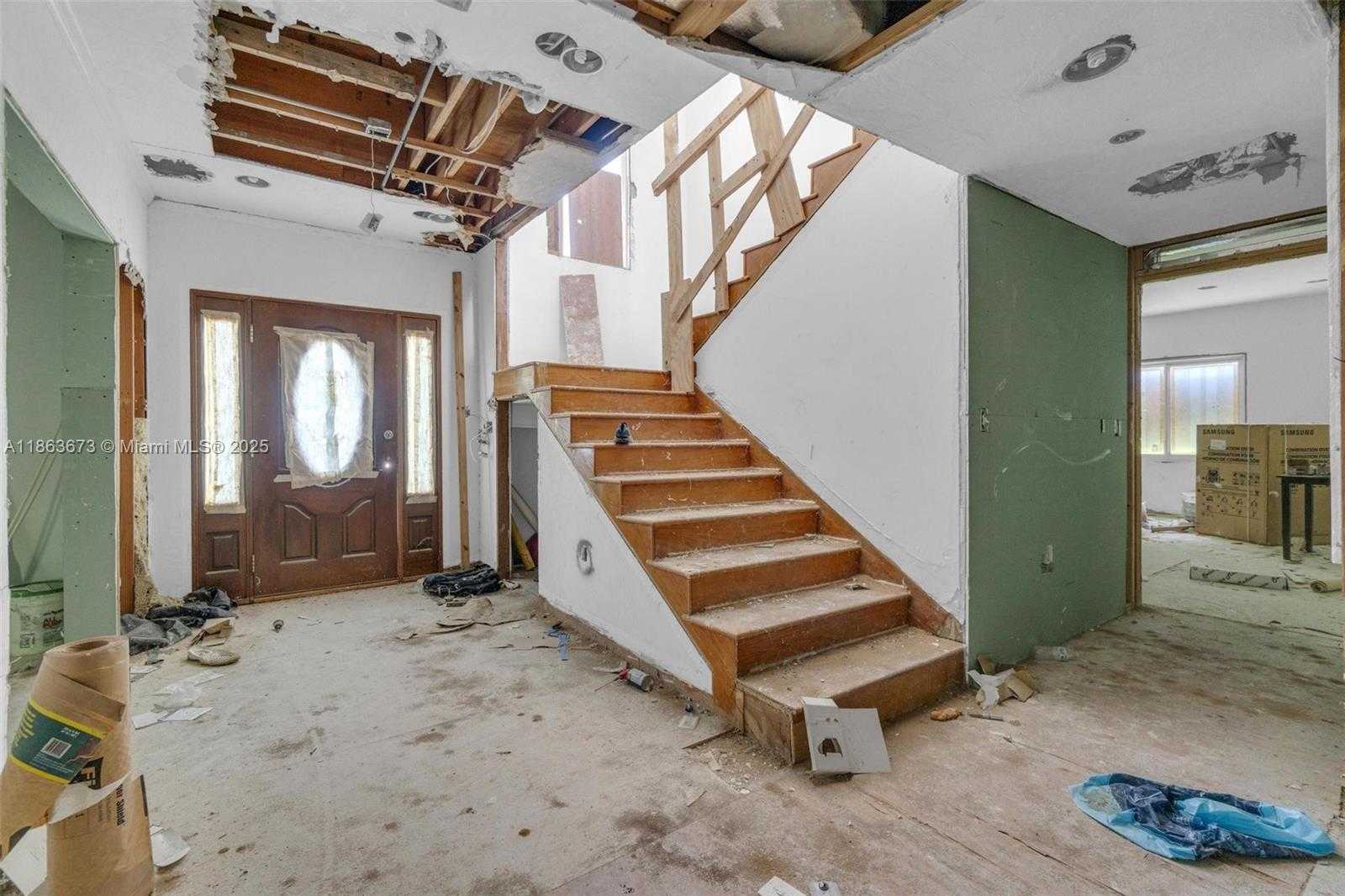 Small Image of 9655 BISCAYNE BLVD, Miami Shores Number 14