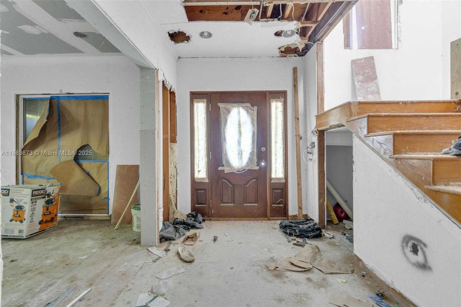 Small Image of 9655 BISCAYNE BLVD, Miami Shores Number 15