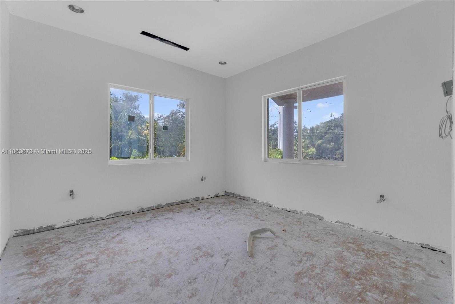 Small Image of 9655 BISCAYNE BLVD, Miami Shores Number 28