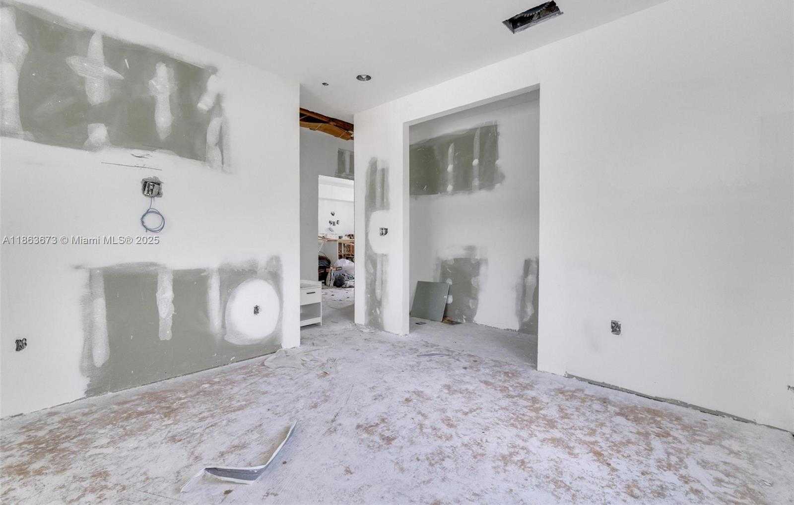 Small Image of 9655 BISCAYNE BLVD, Miami Shores Number 29