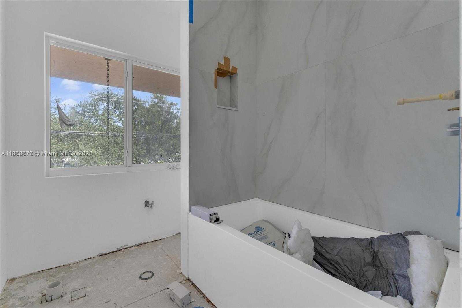 Small Image of 9655 BISCAYNE BLVD, Miami Shores Number 30