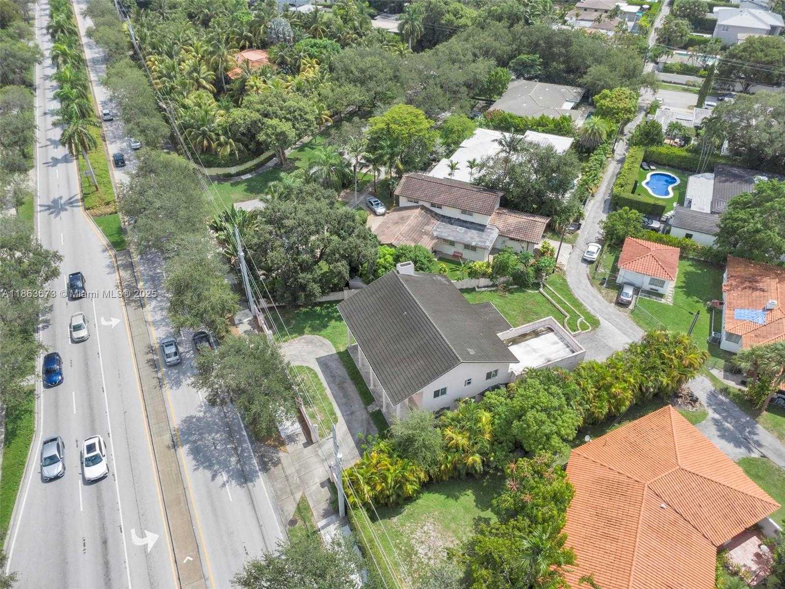 Small Image of 9655 BISCAYNE BLVD, Miami Shores Number 40
