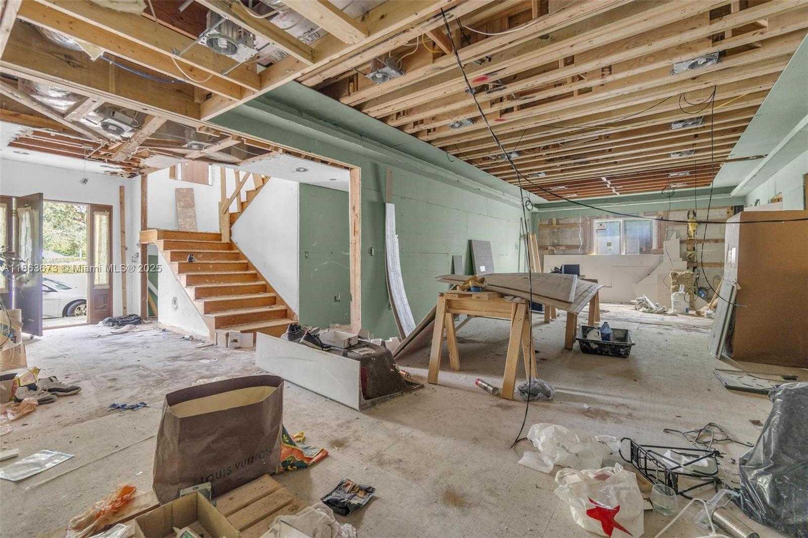 Small Image of 9655 BISCAYNE BLVD, Miami Shores Number 8