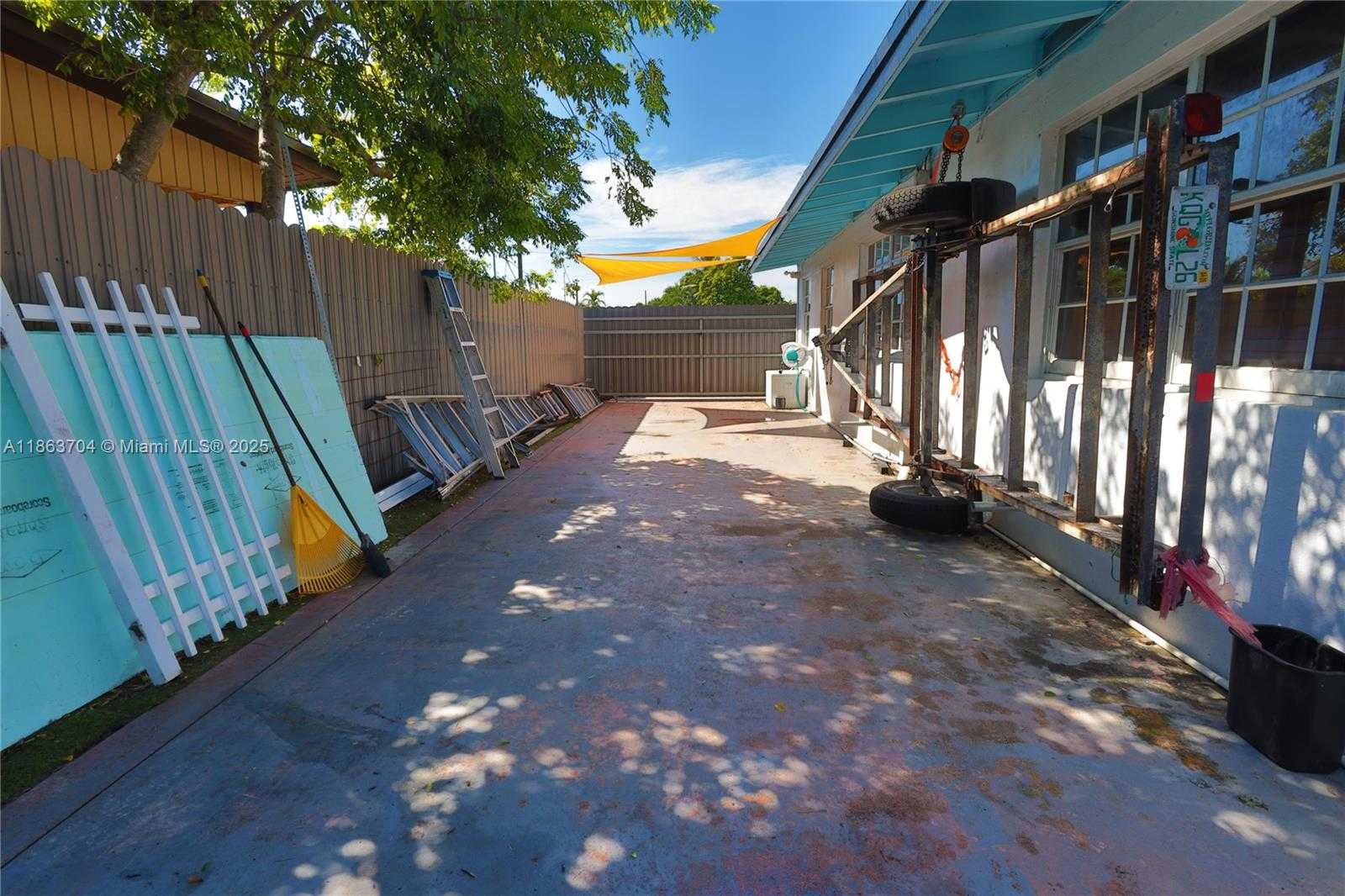 Small Image of 631 SOUTH EAST 3RD PL, Hialeah Number 24