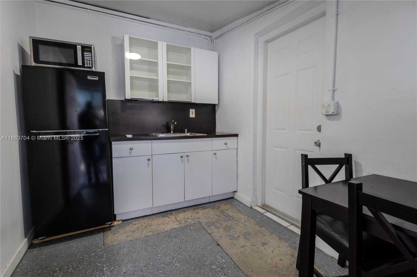 Small Image of 631 SOUTH EAST 3RD PL, Hialeah Number 5