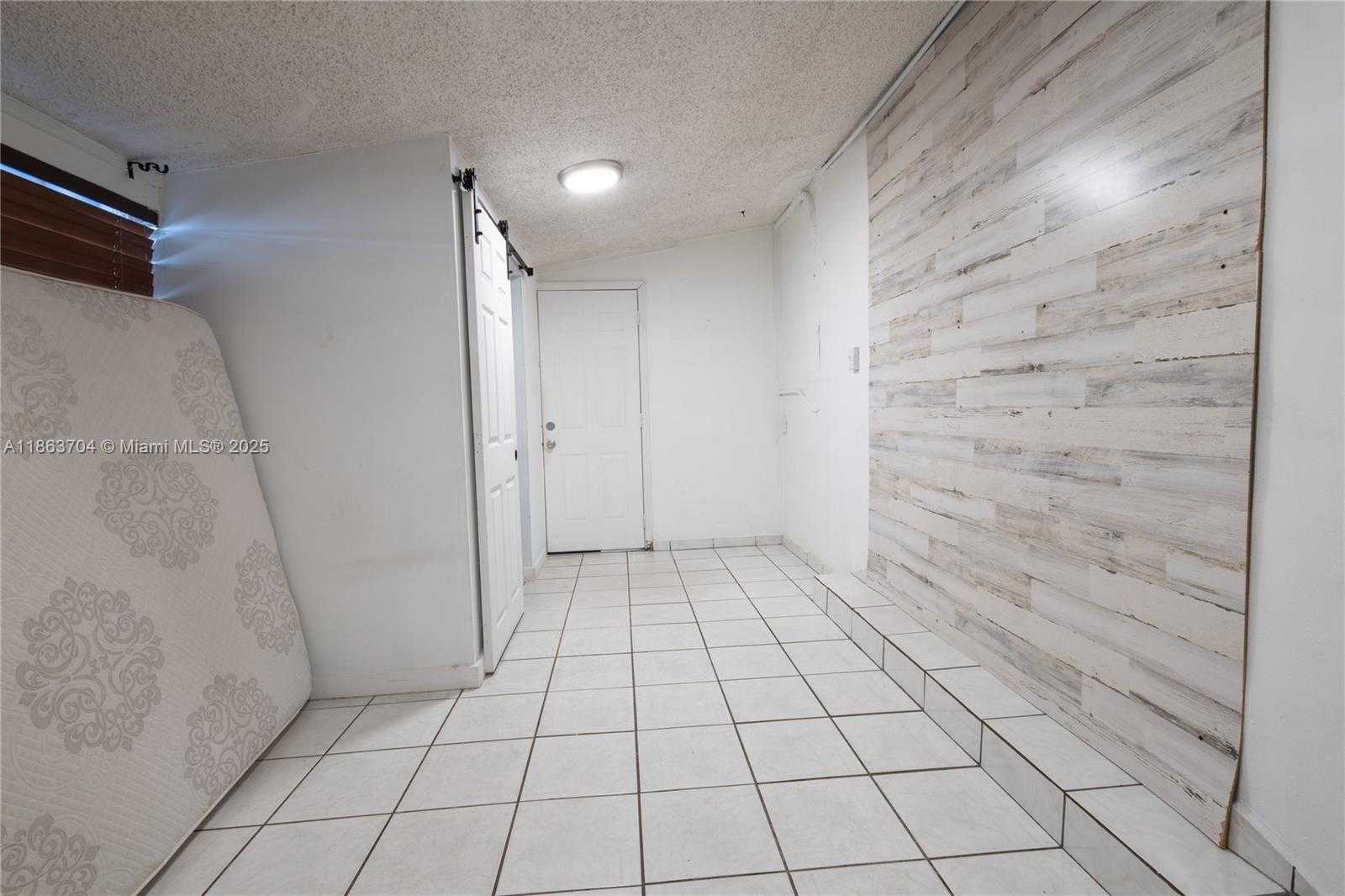 Small Image of 631 SOUTH EAST 3RD PL, Hialeah Number 8