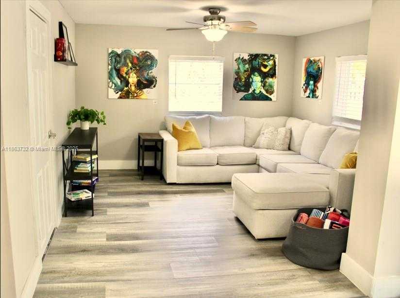 Small Image of 1301 NORTH EAST 42ND ST, Oakland Park Number 12