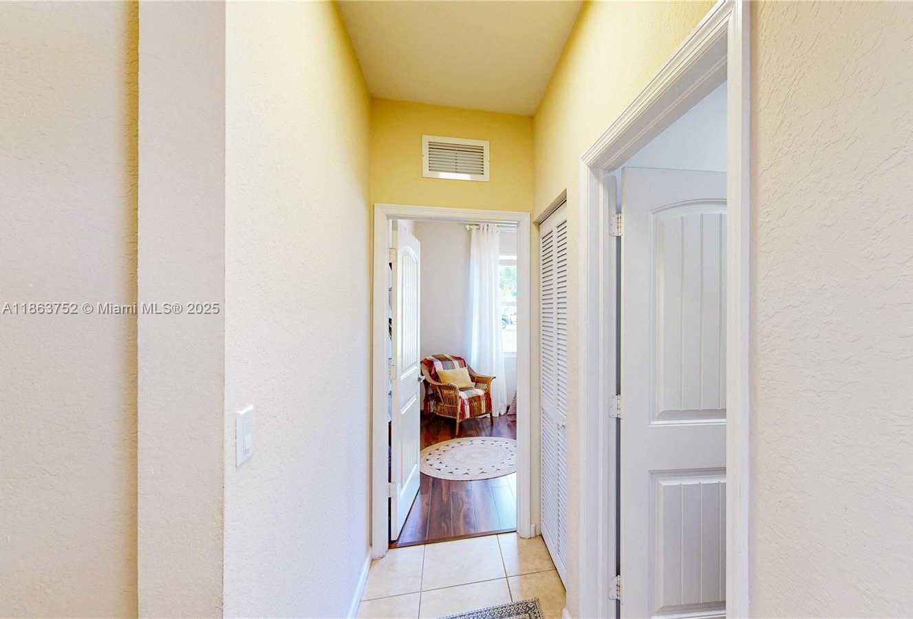 Small Image of 3090 SOUTH EAST 7TH CT, Homestead Number 33